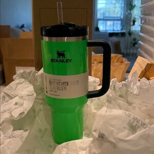 NEON green 40oz Stanley - NIB